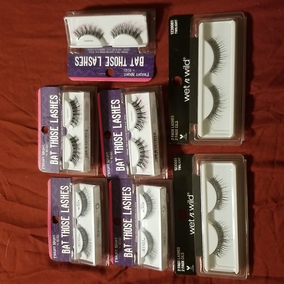 Lot of 7 Packages Faux Eye Lashes Ardell & Wet n Wild- Twilight, Unicorn & Black - Picture 1 of 12